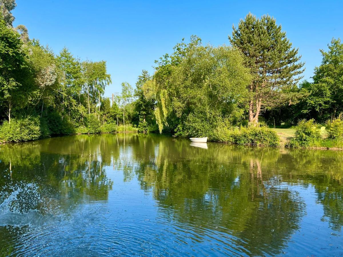 Gite Du Manoir Des Haies Les Champs-Géraux Kültér fotó